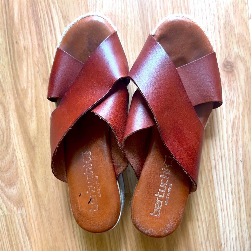 Bertuchi made in Spain leather brown wedge sandals Sz 39/US 8